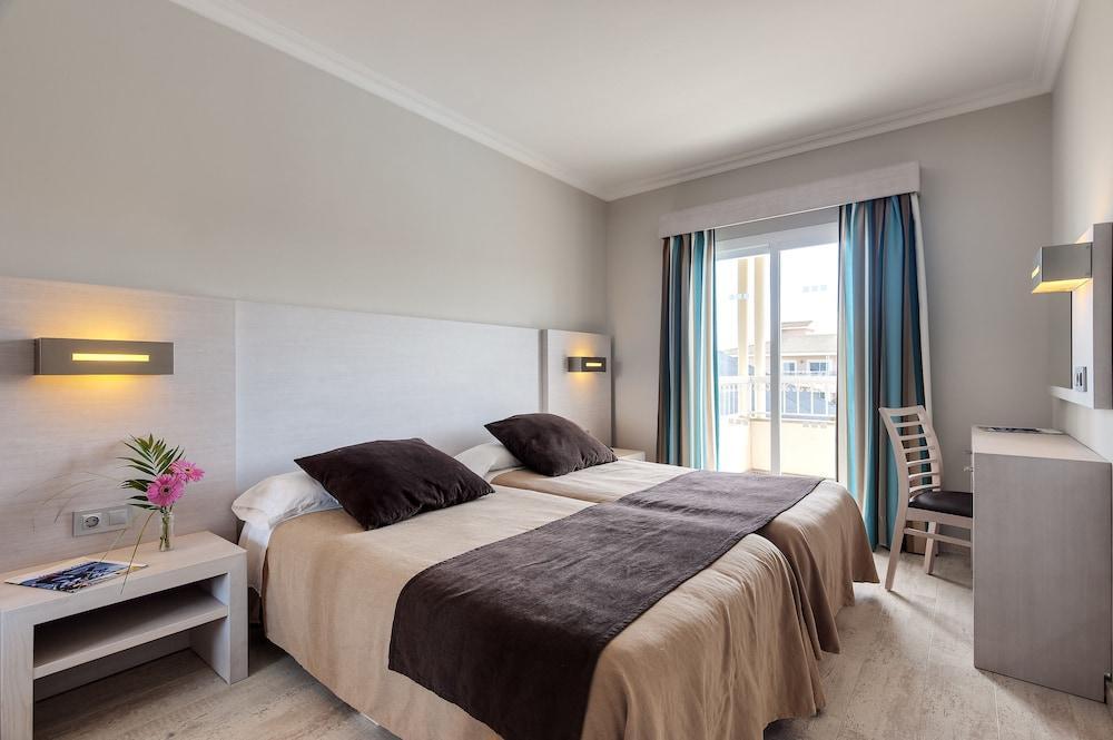 Playa Garden Selection Hotel & Spa Плая де Муро Екстериор снимка