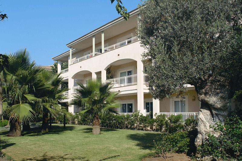 Playa Garden Selection Hotel & Spa Плая де Муро Екстериор снимка